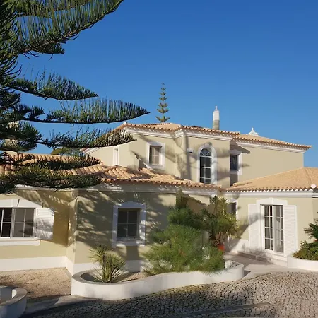 Apartmán Family Recently Modernised To A High Standard Quarteira